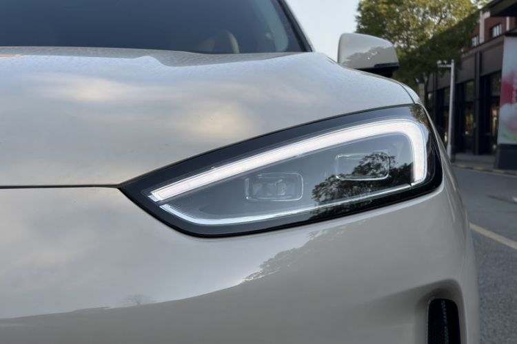 鸿蒙智行 问界M5 2022款 纯电后驱标准版局部细节36