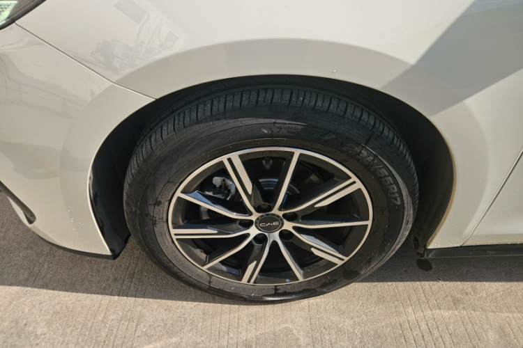 比亚迪 海豹06新能源 2024款 DM-i 120KM尊荣型车身外观6012