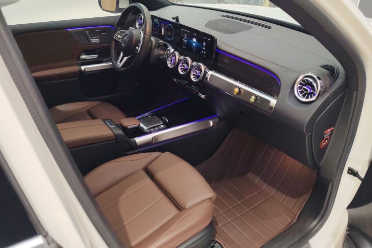 奔驰GLB 2020款 改款 GLB 200 时尚型局部细节41