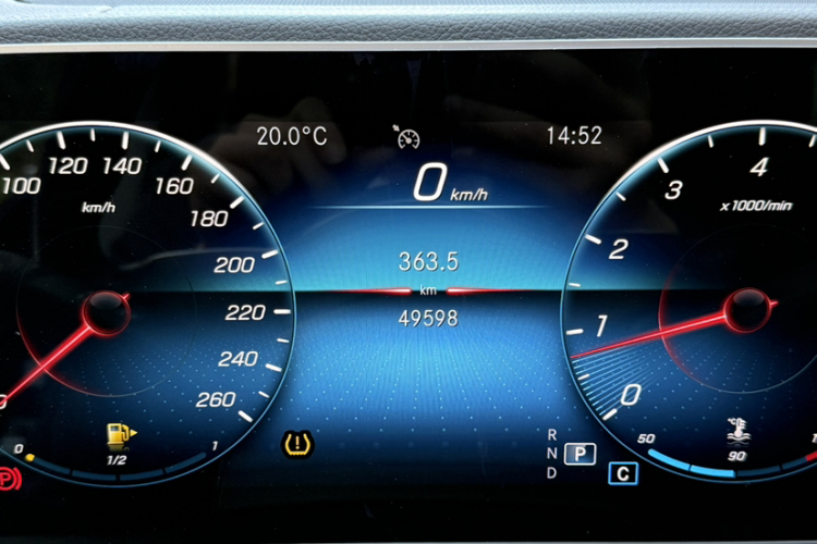 奔驰GLE 2021款 GLE 350 4MATIC 动感型中控内饰15