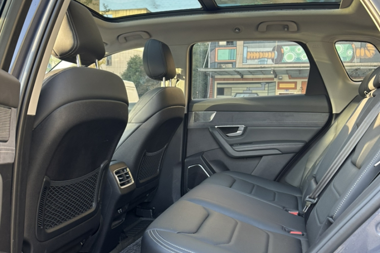 比亚迪 宋Pro新能源 2019款 EV 高功率高续航版旗舰型中控内饰7003