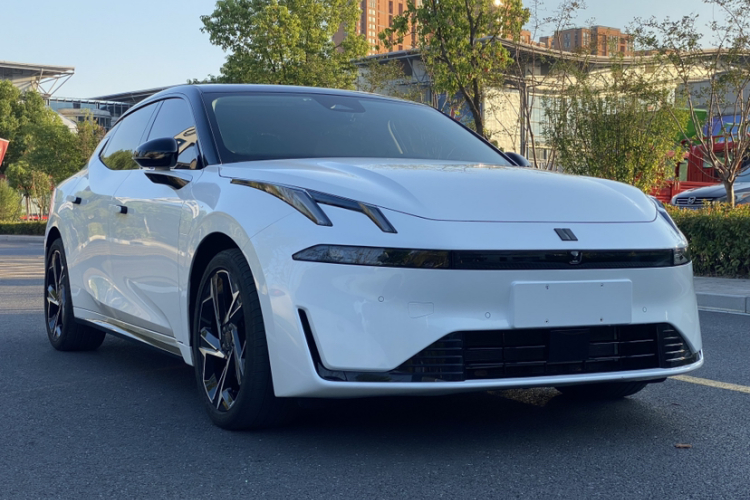 领克07 2024款 EM-P 126长续航 Halo车身外观6005