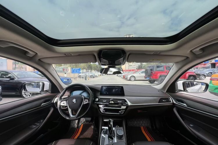 宝马5系新能源 2020款 里程升级版 530Le 豪华套装车身外观6001