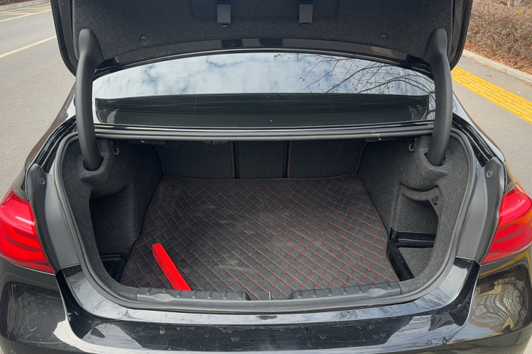 宝马3系 2018款 320Li 领先型M运动套装局部细节23