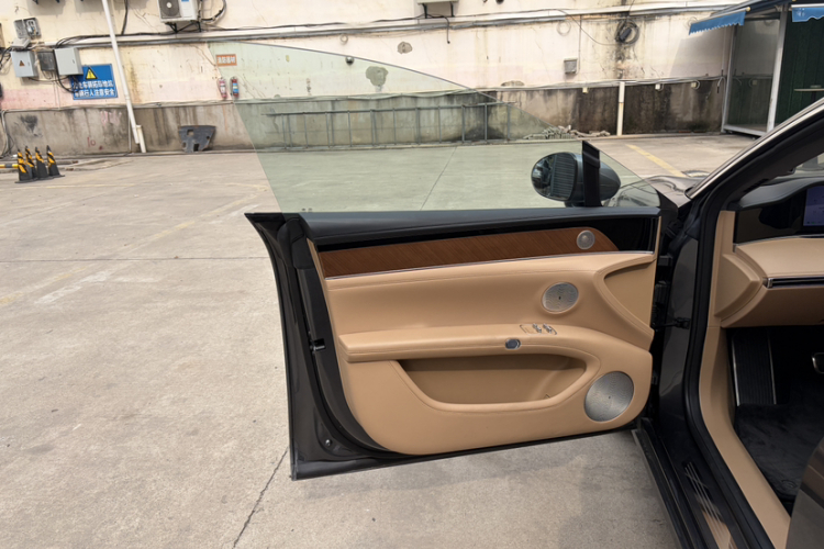 鸿蒙智行 享界S9 2024款 纯电 Ultra 四驱旗舰版中控内饰7009