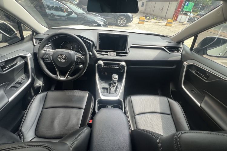 丰田 RAV4荣放 2020款 2.0L CVT两驱都市版中控内饰7002