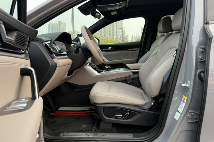 比亚迪 唐新能源 2025款 DM-i 115KM 尊贵型中控内饰7002