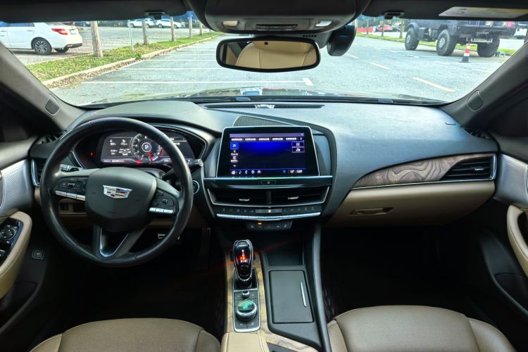 凯迪拉克CT5 2022款 28T 尊贵型中控内饰7002