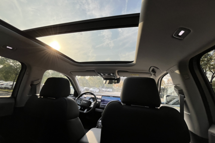 方程豹 钛3 2025款 501KM 后驱智驾Max版局部细节22