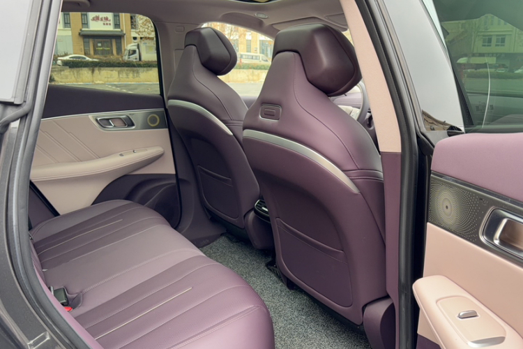 深蓝汽车 深蓝S07 2026款 300Ultra 华为乾崑ADS SE版中控内饰7005