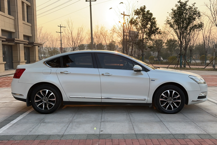 雪铁龙C5 2014款 1.6T 自动尊贵型车身外观6003
