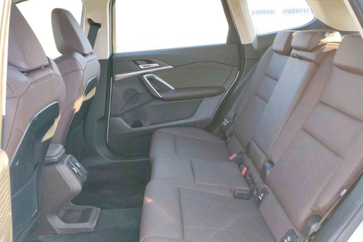 宝马X1 2024款 sDrive25Li X设计套装中控内饰7006