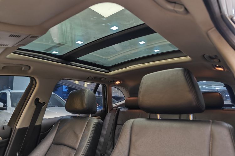 宝马X1 2013款 sDrive18i 时尚型中控内饰7010