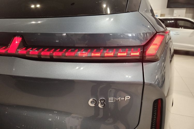 领克08 EM-P 2025款 220km 四驱性能Halo车身外观6007