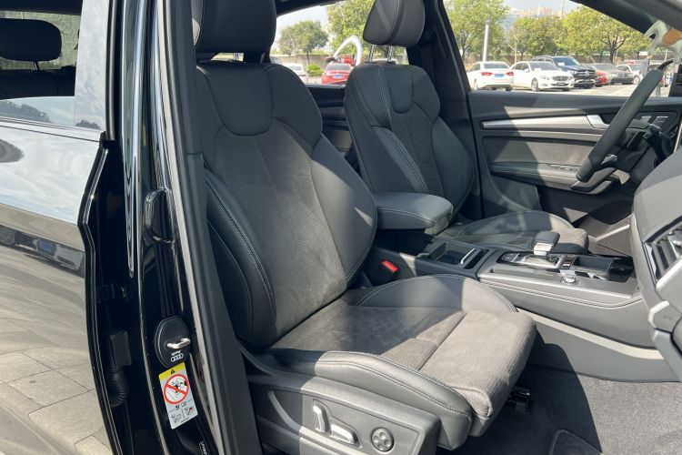 奥迪Q5L Sportback 2024款 40 TFSI 豪华型局部细节41