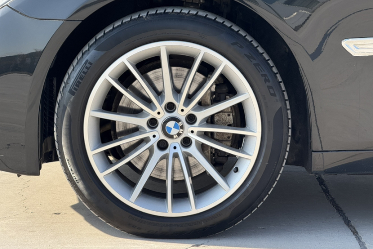 宝马7系 2014款 730Li 臻享型车身外观6009