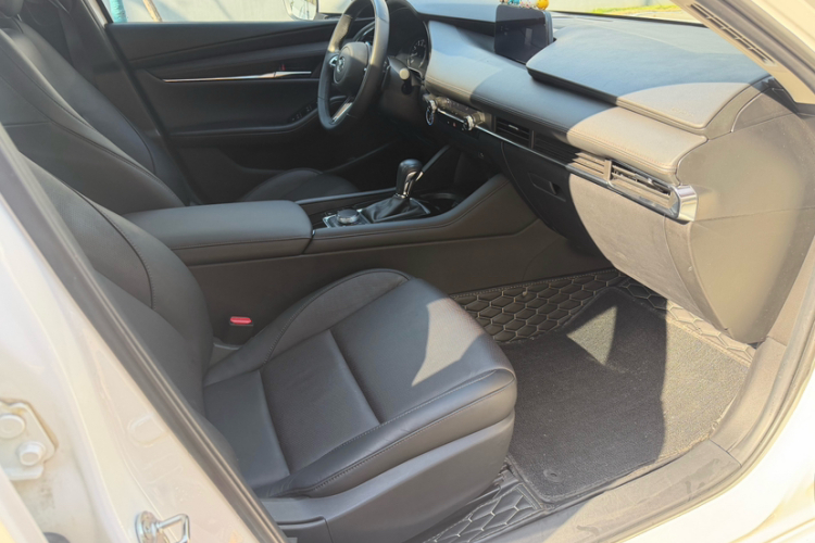 马自达3 昂克赛拉 2021款 2.0L 自动质雅版中控内饰7001