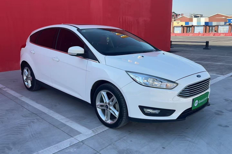 福特 福克斯 2020款 两厢经典 1.5L 自动风尚型车身外观6003