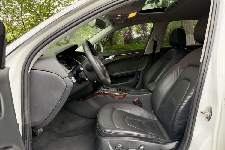 奥迪A4L 2013款 35 TFSI 自动舒适型中控内饰7003