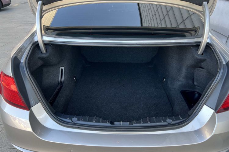 宝马5系 2017款 525Li 领先型局部细节23