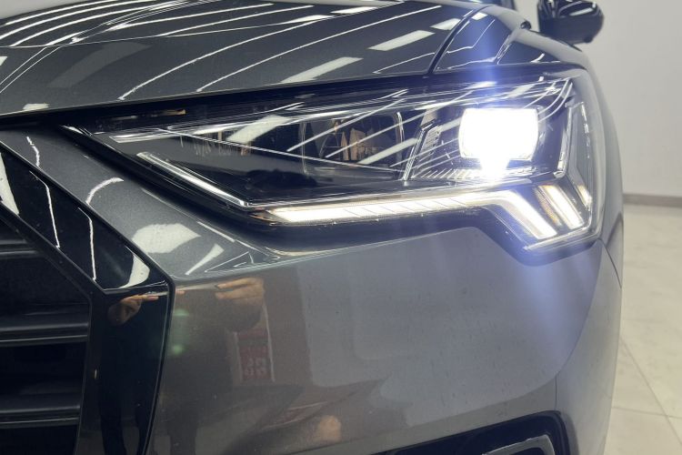 奥迪Q3 2021款 40 TFSI 时尚动感型局部细节36