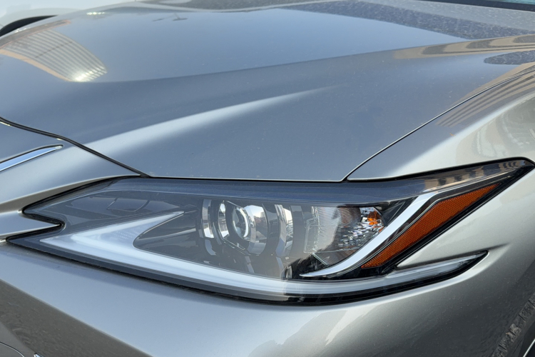 雷克萨斯ES 2023款 200 卓越版车身外观6006