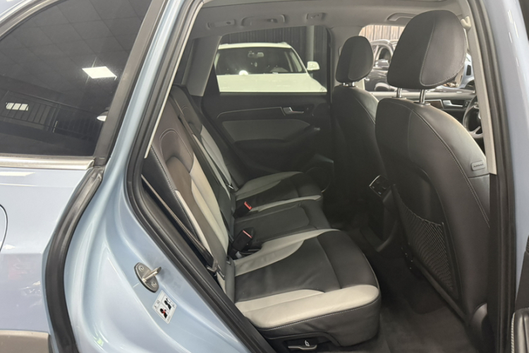 奥迪Q5 2017款 Plus 40 TFSI 舒适型中控内饰7006