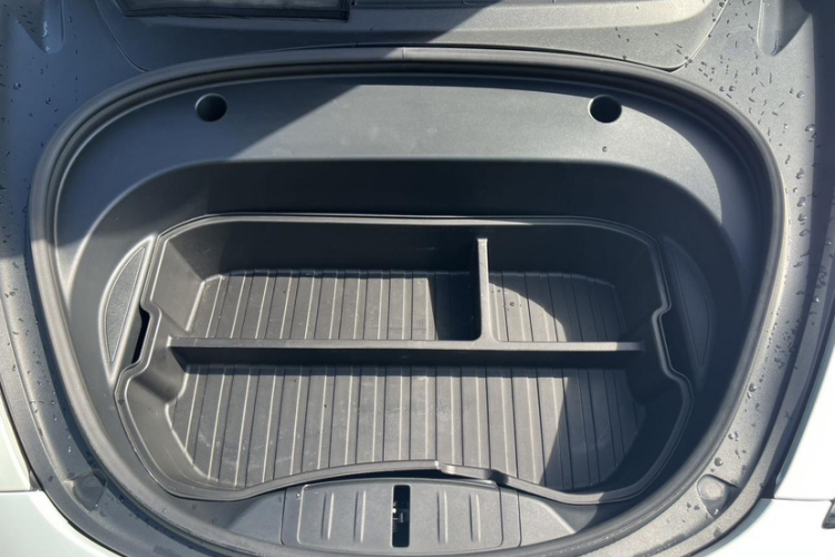 特斯拉 Model 3 2022款 后轮驱动版局部细节24