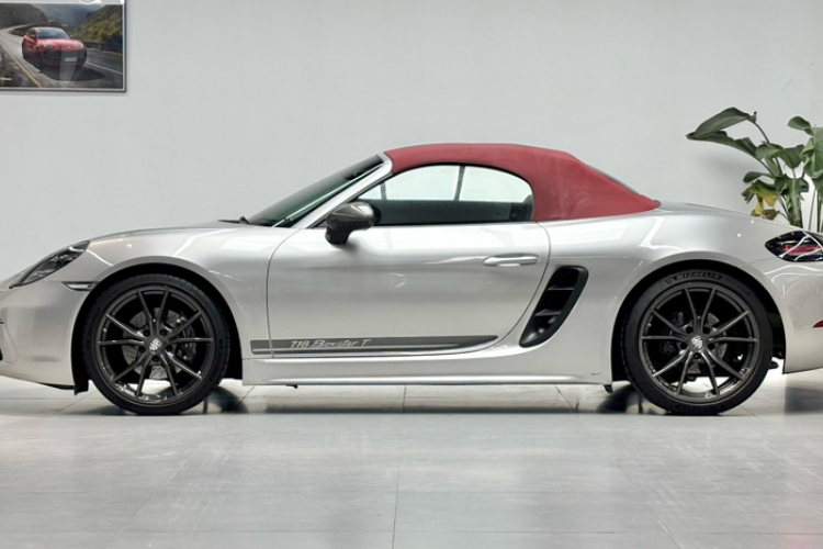 保时捷718 2022款 Boxster T 2.0T车身外观6003