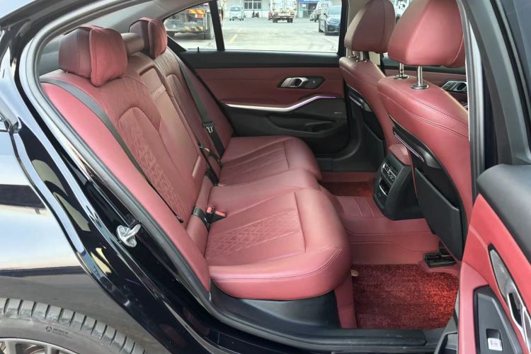 宝马3系 2022款 325Li M运动曜夜套装中控内饰7003