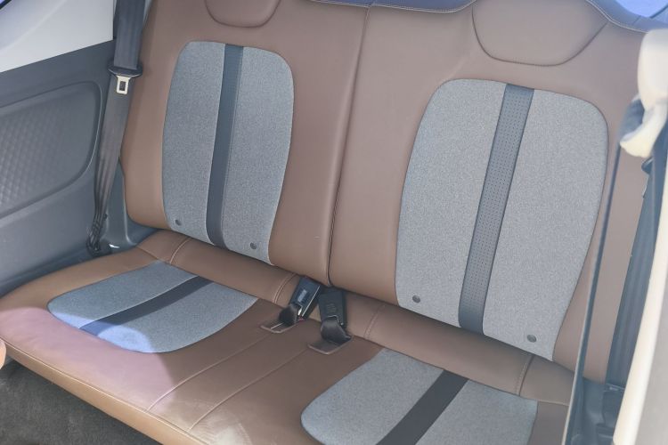 五菱汽车 宏光MINIEV 2022款 GAMEBOY 200km 玩咖款 磷酸铁锂中控内饰7010