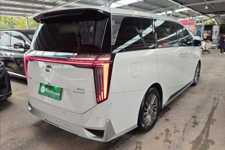 广汽传祺 传祺M8 2023款 宗师系列 双擎 至尊版车身外观6002