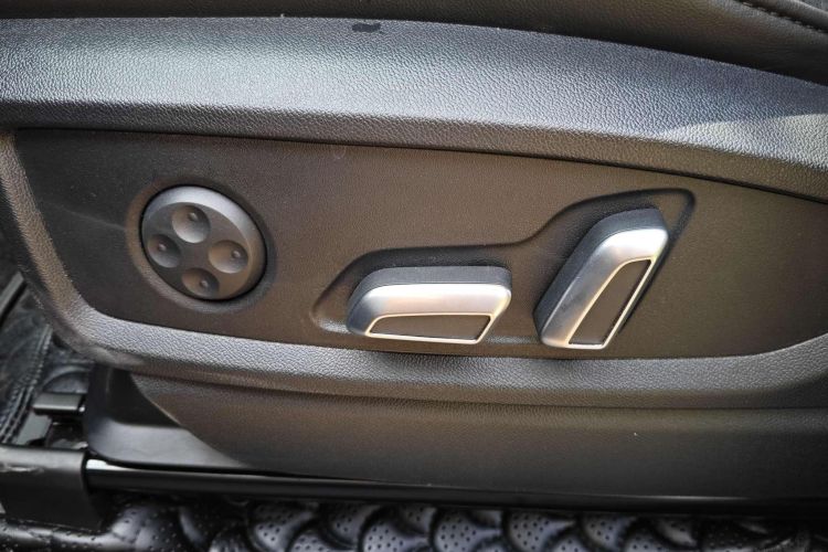 奥迪Q5L 2024款 45 TFSI 豪华动感型中控内饰7007