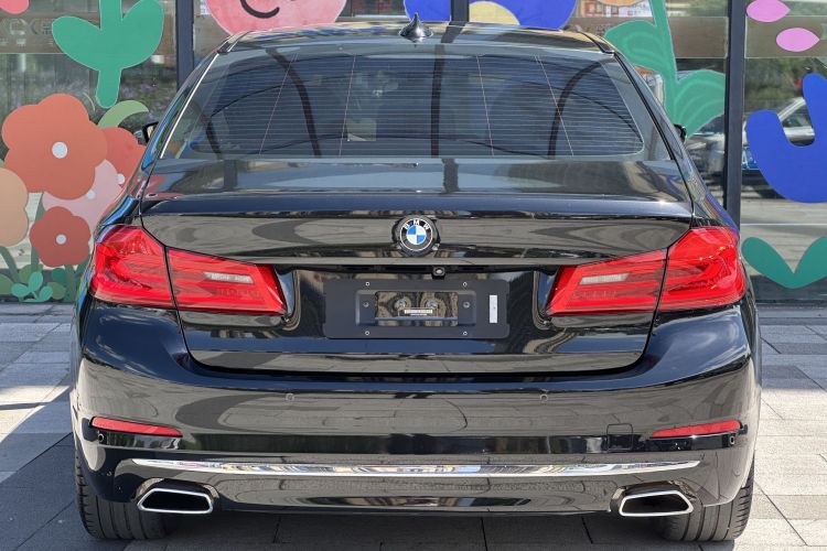 宝马5系 2020款 530Li 尊享型 豪华套装车身外观6005