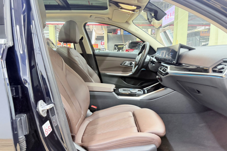 宝马i3 2022款 eDrive 35 L局部细节41