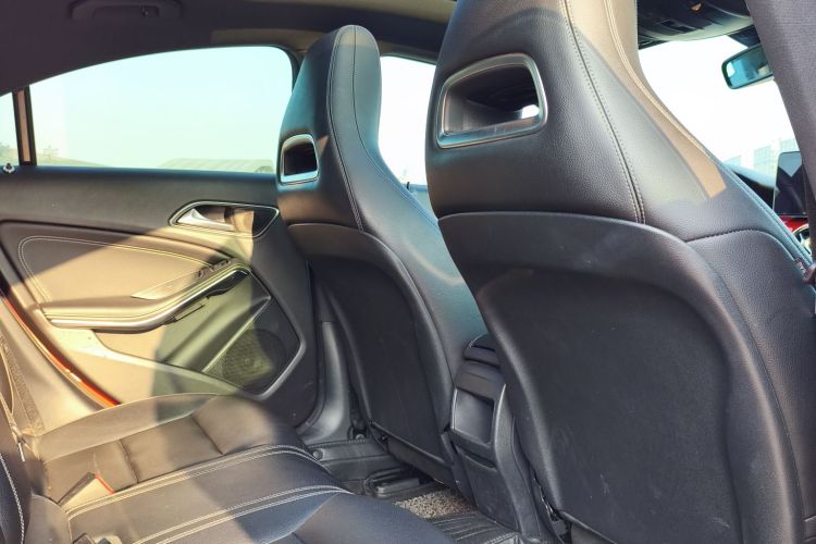 奔驰CLA 2019款 CLA 200 动感型中控内饰7007