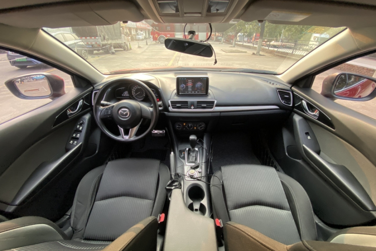 马自达3 昂克赛拉 2016款 三厢 1.5L 自动舒适型中控内饰7001