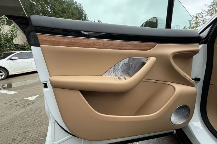 鸿蒙智行 智界R7 2024款 纯电 736km UItra中控内饰7010