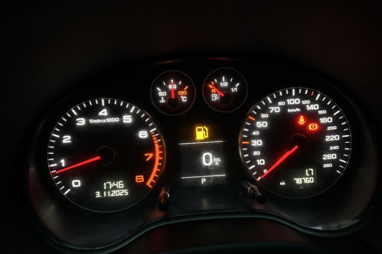 奥迪A3(进口) 2013款 Sportback 35 TFSI 豪华型中控内饰15