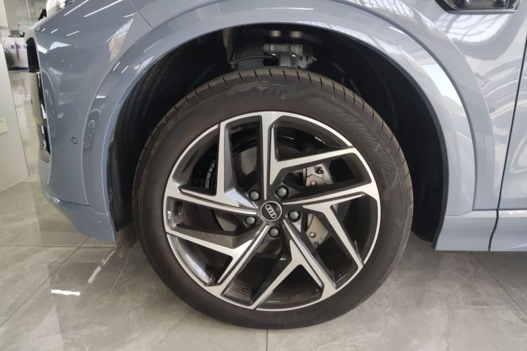 奥迪Q6L e-tron 2026款 首发领航版车身外观6007