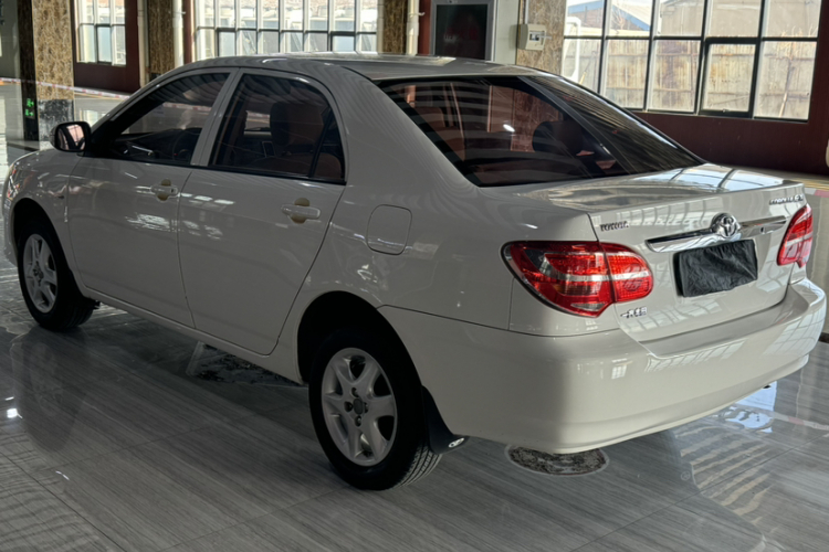 丰田 花冠 2013款 1.6L 手动卓越版车身外观6003