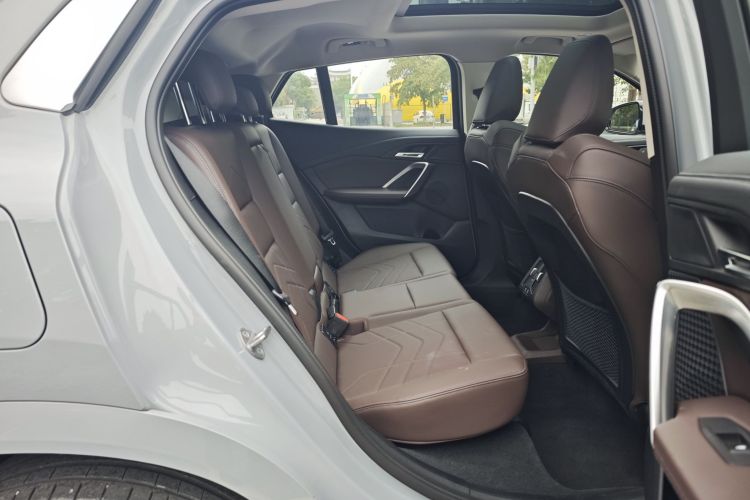 宝马X2(进口) 2024款 sDrive25i M运动套装中控内饰7009