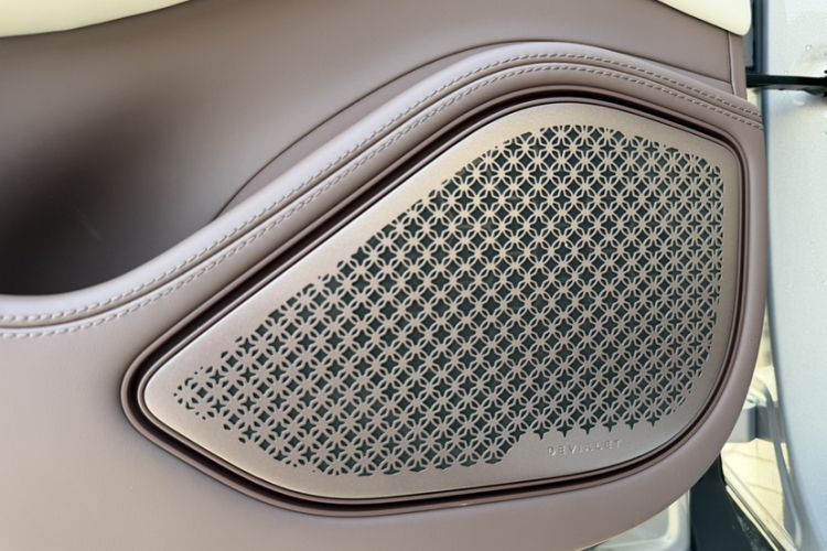 腾势Z9GT 2024款 1100四驱Max版局部细节9008