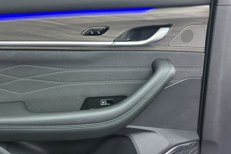 吉利汽车 星越L 2025款 东方曜 2.0TD 自动揽星版局部细节9003