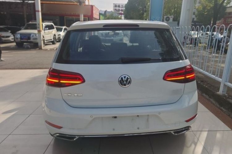 大众 高尔夫 2018款  230TSI 自动豪华型车身外观6004