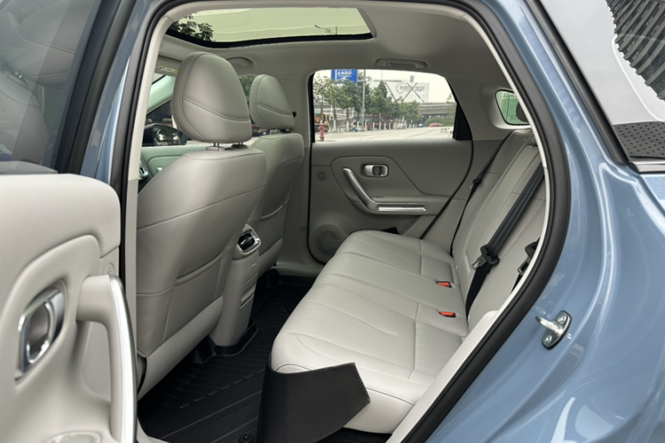 零跑汽车 零跑B01 2025款 650悦享版中控内饰7004