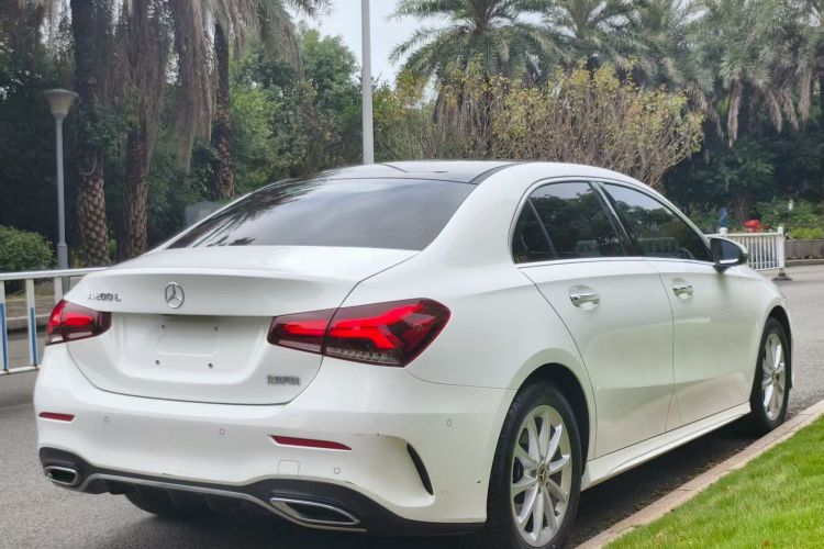 奔驰A级 2021款 A 200 L 运动轿车动感型车身外观6005