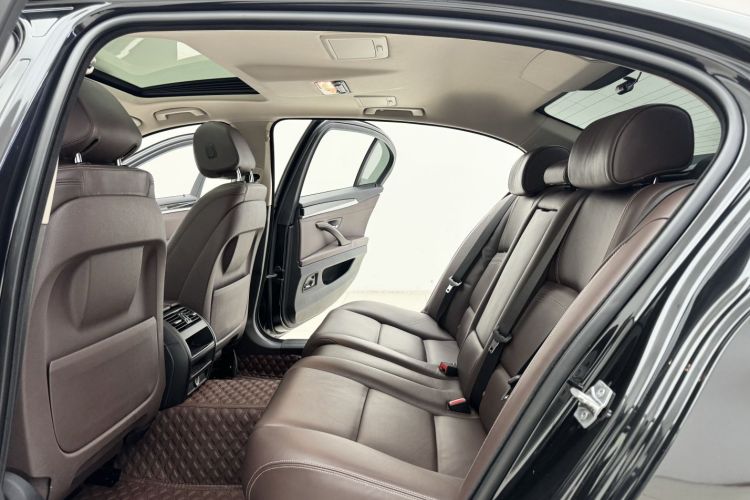 宝马5系 2014款 525Li 豪华设计套装中控内饰7003