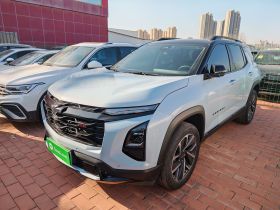 雪佛兰 探界者Plus 2024款 102km RS 至臻版