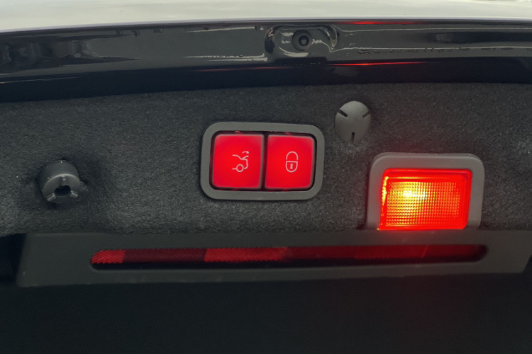 奔驰C级 2017款 改款 C 200 L中控内饰7011